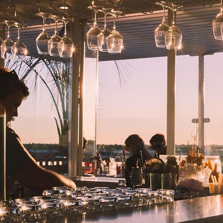 The Muse Christchurch Art Hotel Экстерьер фото